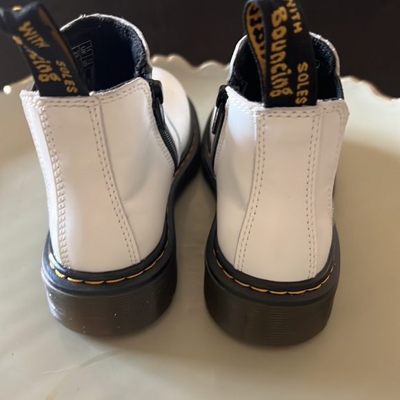 Dr. Martens 2976J Chelsea Boot - Kids - Picture 4 of 6